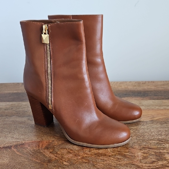 Michael Kors Frenchie Bootie - Picture 1 of 13
